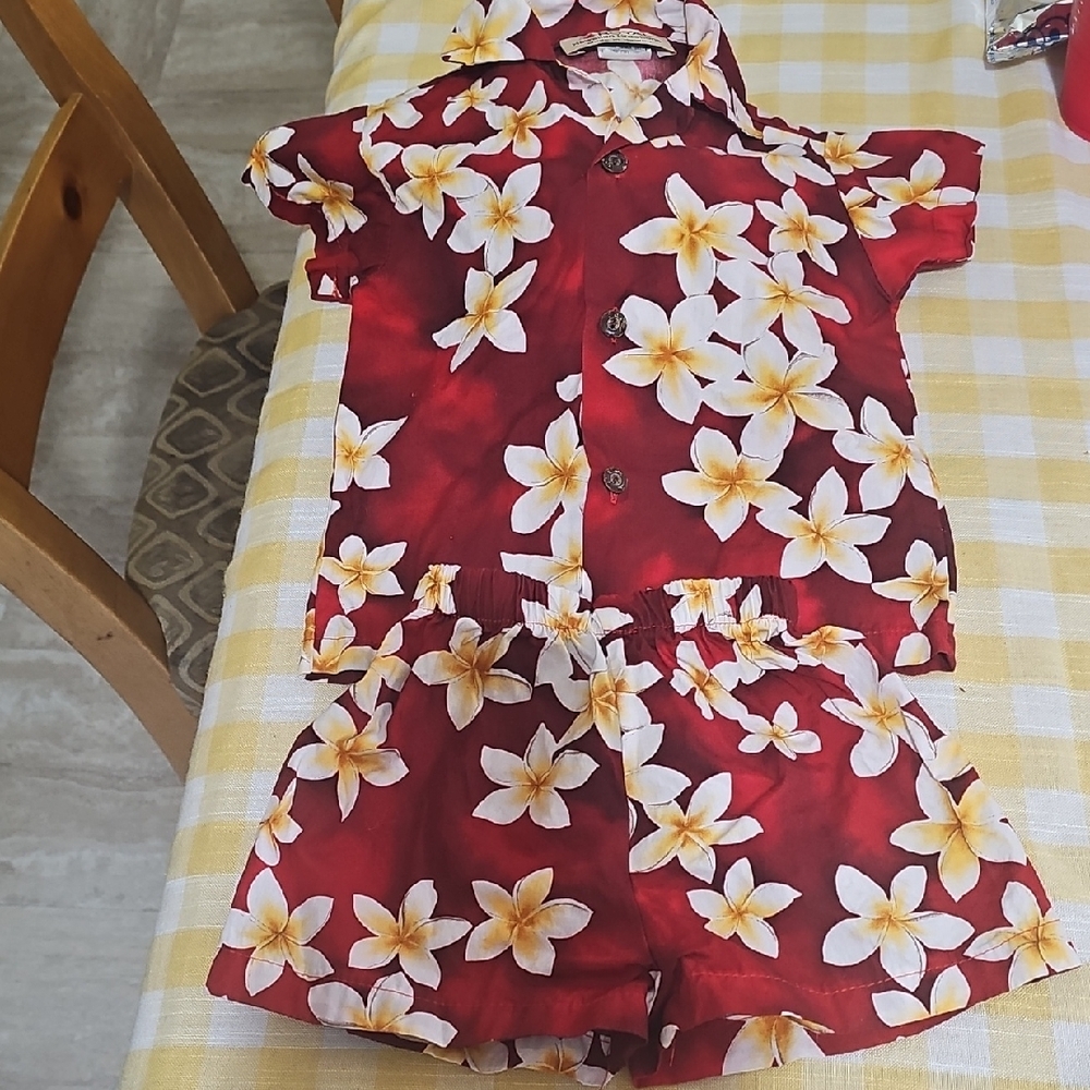 Floral Red and White Hawaiian Shirt and Shorts Set
